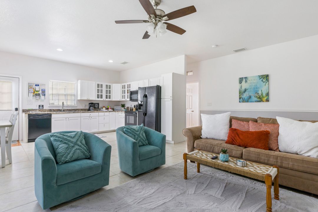 Active With Contract: $150,000 (4 beds, 3 baths, 2086 Square Feet)
