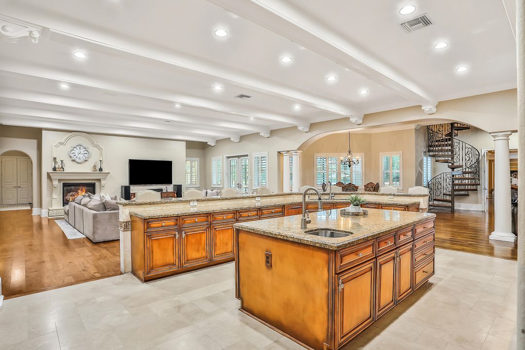 For Sale: $4,500,000 (10 beds, 9 baths, 19597 Square Feet)