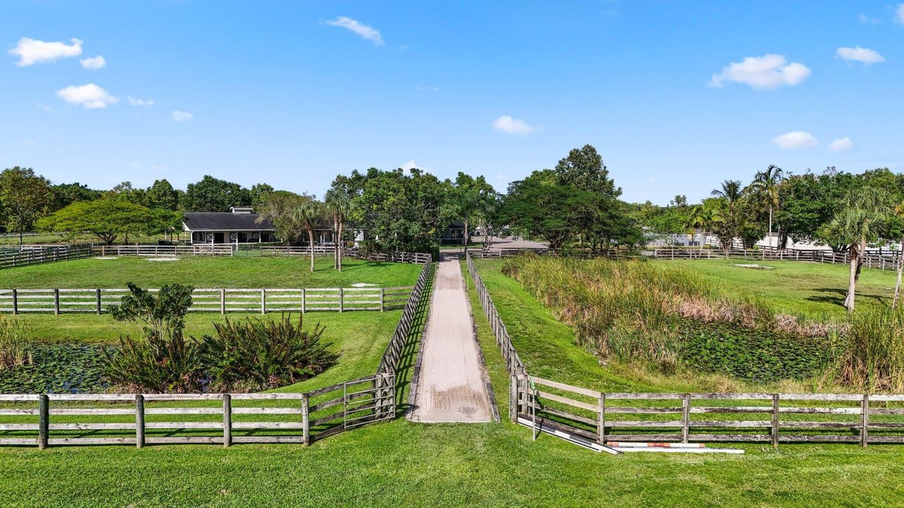 For Sale: $11,500,000 (6 beds, 3 baths, 2460 Square Feet)