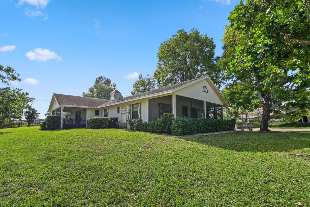 For Sale: $11,500,000 (6 beds, 3 baths, 2460 Square Feet)