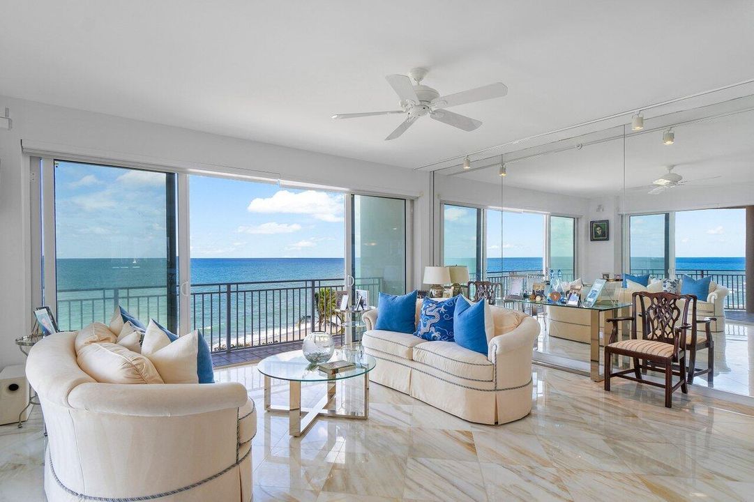 Active With Contract: $1,995,000 (3 beds, 2 baths, 2200 Square Feet)