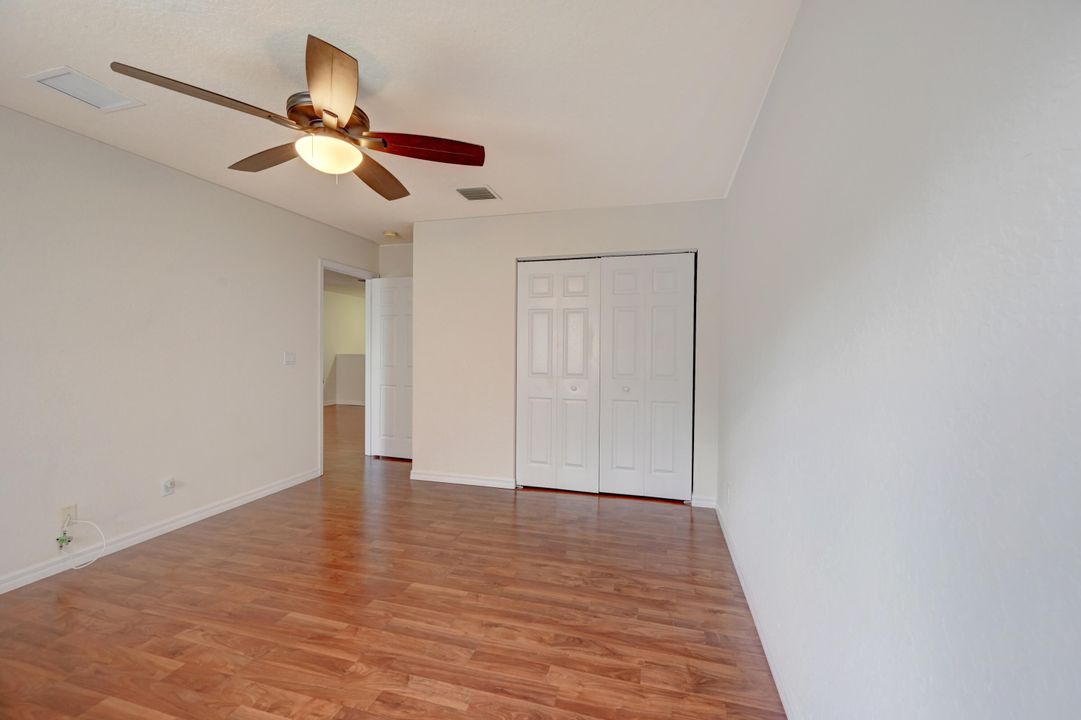 Active With Contract: $3,200 (4 beds, 2 baths, 2672 Square Feet)