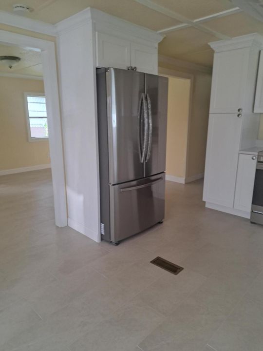 Active With Contract: $49,999 (2 beds, 1 baths, 840 Square Feet)