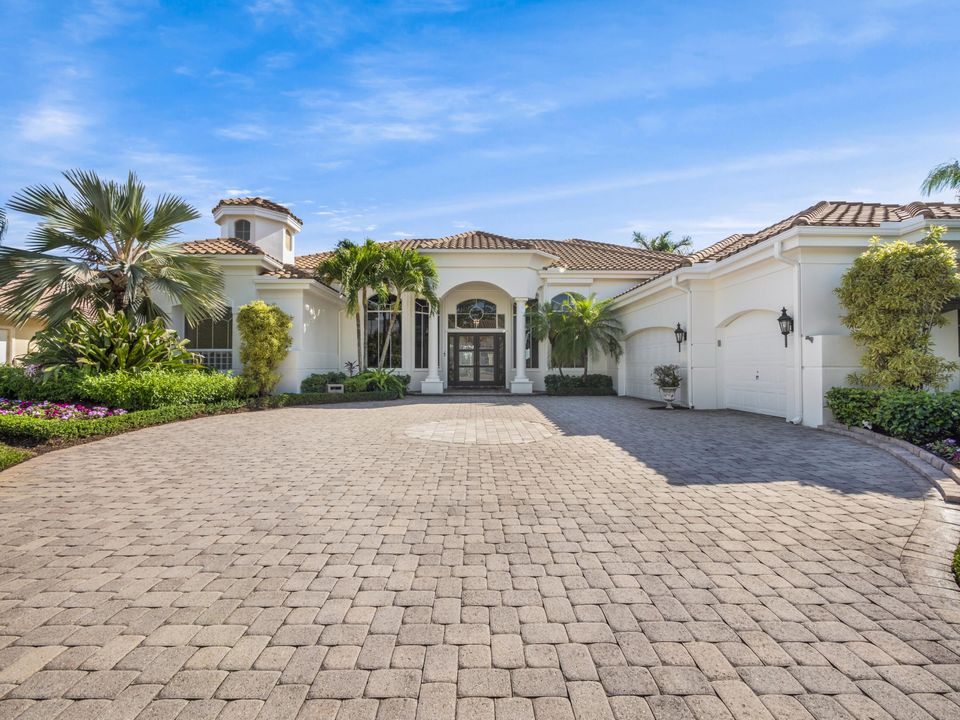 Recently Sold: $3,150,000 (4 beds, 5 baths, 3942 Square Feet)