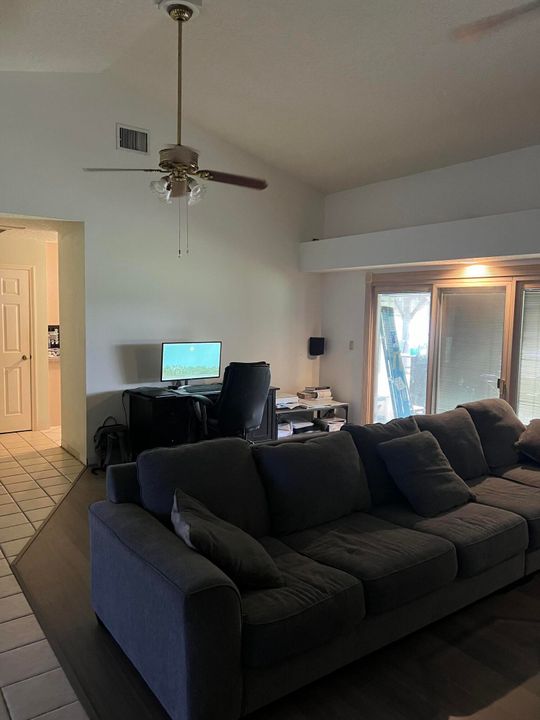 Active With Contract: $3,650 (3 beds, 2 baths, 1915 Square Feet)