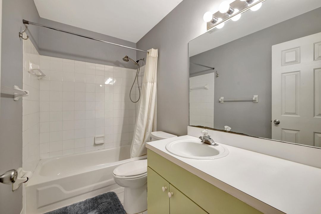 Active With Contract: $286,000 (2 beds, 2 baths, 1258 Square Feet)