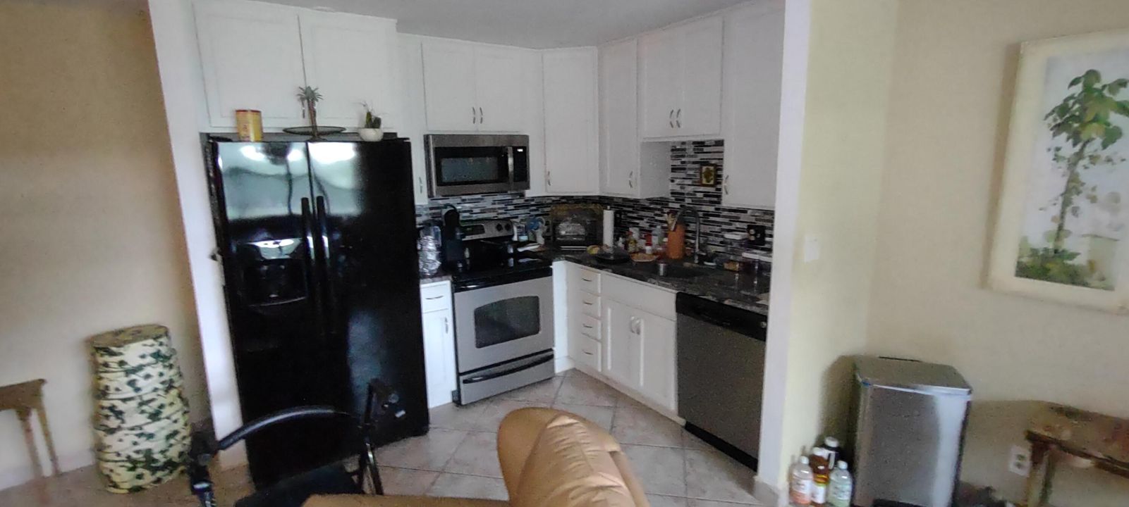 For Sale: $119,000 (1 beds, 1 baths, 726 Square Feet)