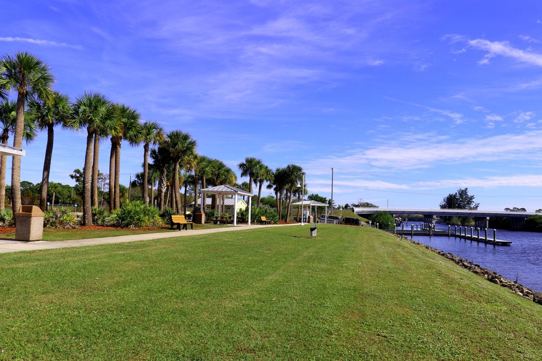 Active With Contract: $384,620 (3 beds, 2 baths, 1988 Square Feet)