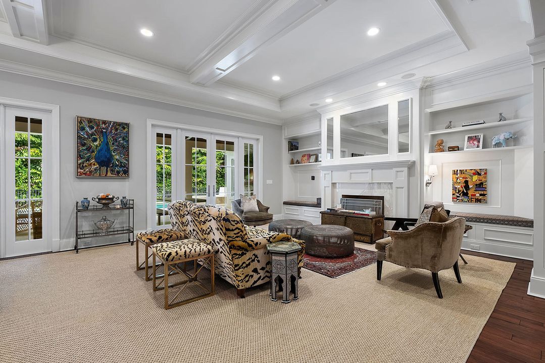 Active With Contract: $5,800,000 (4 beds, 4 baths, 4955 Square Feet)