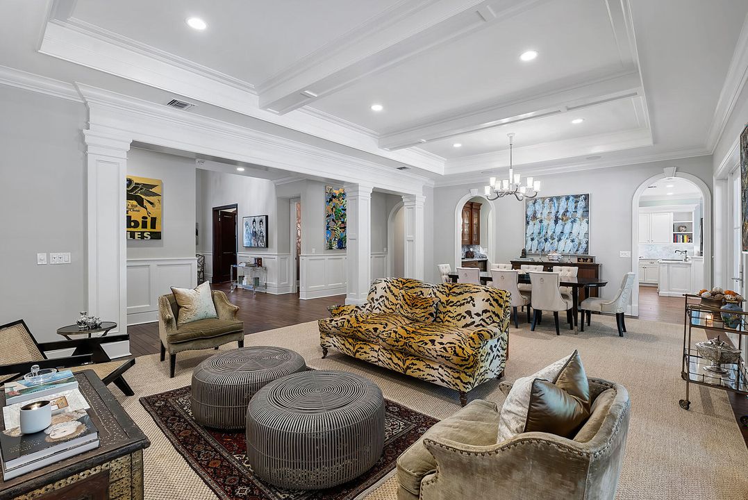 Active With Contract: $5,800,000 (4 beds, 4 baths, 4955 Square Feet)