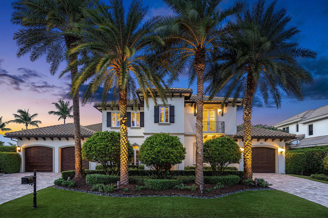 Active With Contract: $5,800,000 (4 beds, 4 baths, 4955 Square Feet)