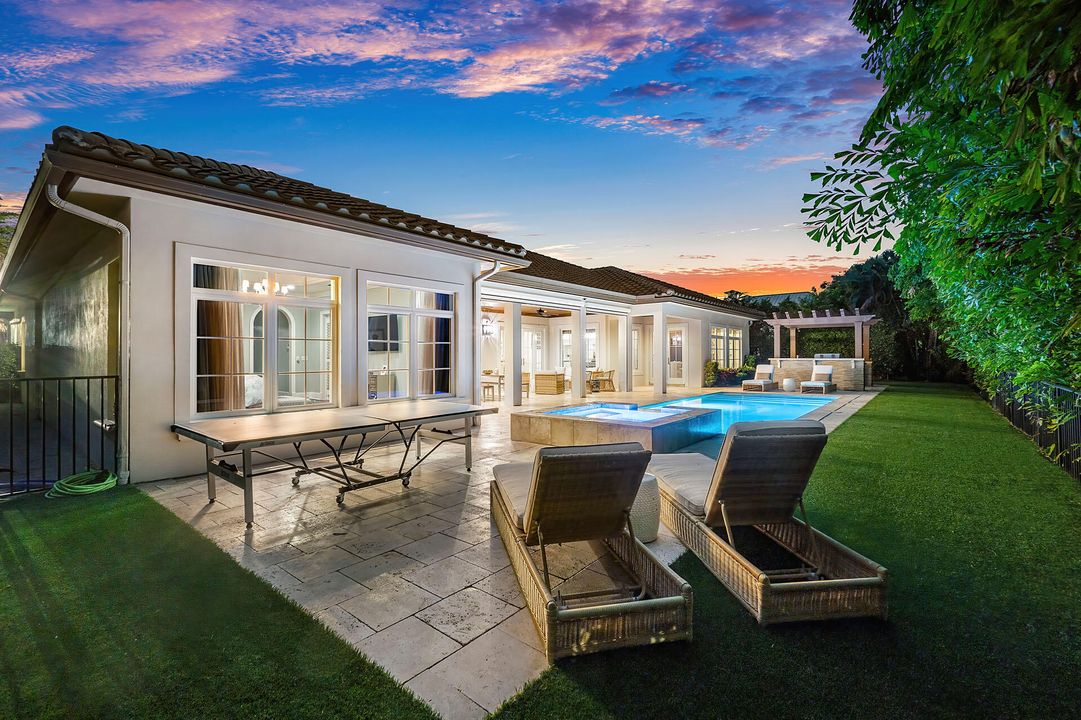 Active With Contract: $5,800,000 (4 beds, 4 baths, 4955 Square Feet)