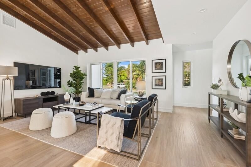 Active With Contract: $2,275,000 (4 beds, 3 baths, 2809 Square Feet)