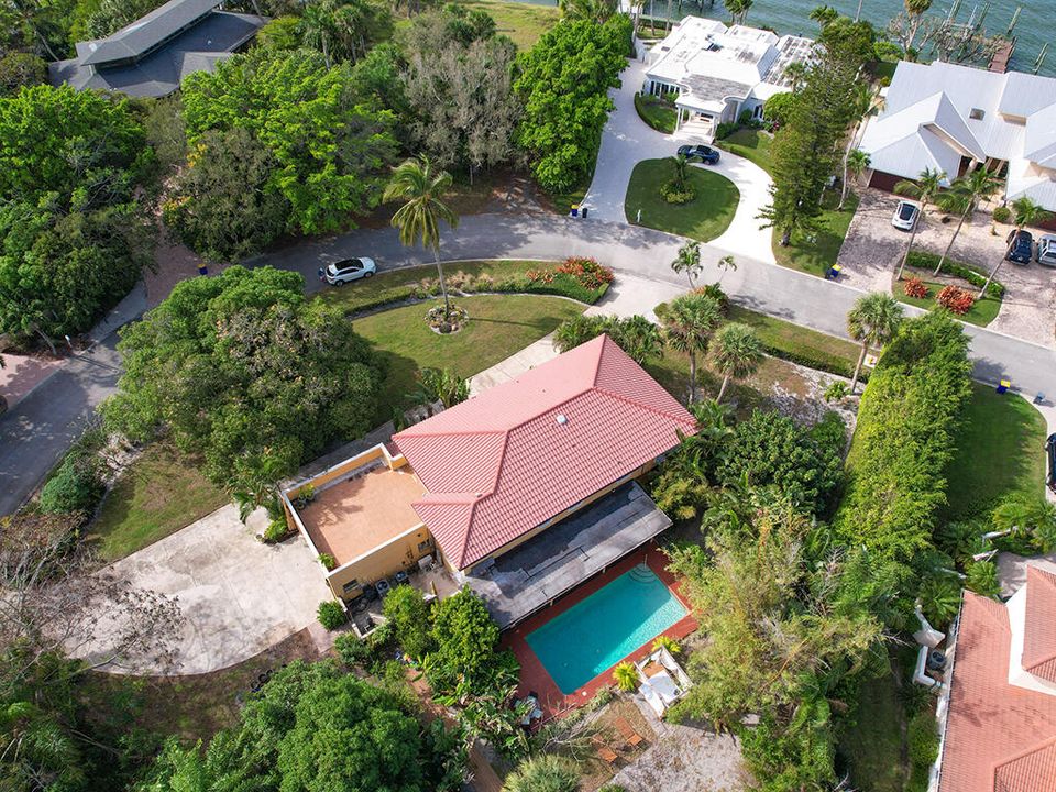 Active With Contract: $1,200,000 (4 beds, 3 baths, 3468 Square Feet)