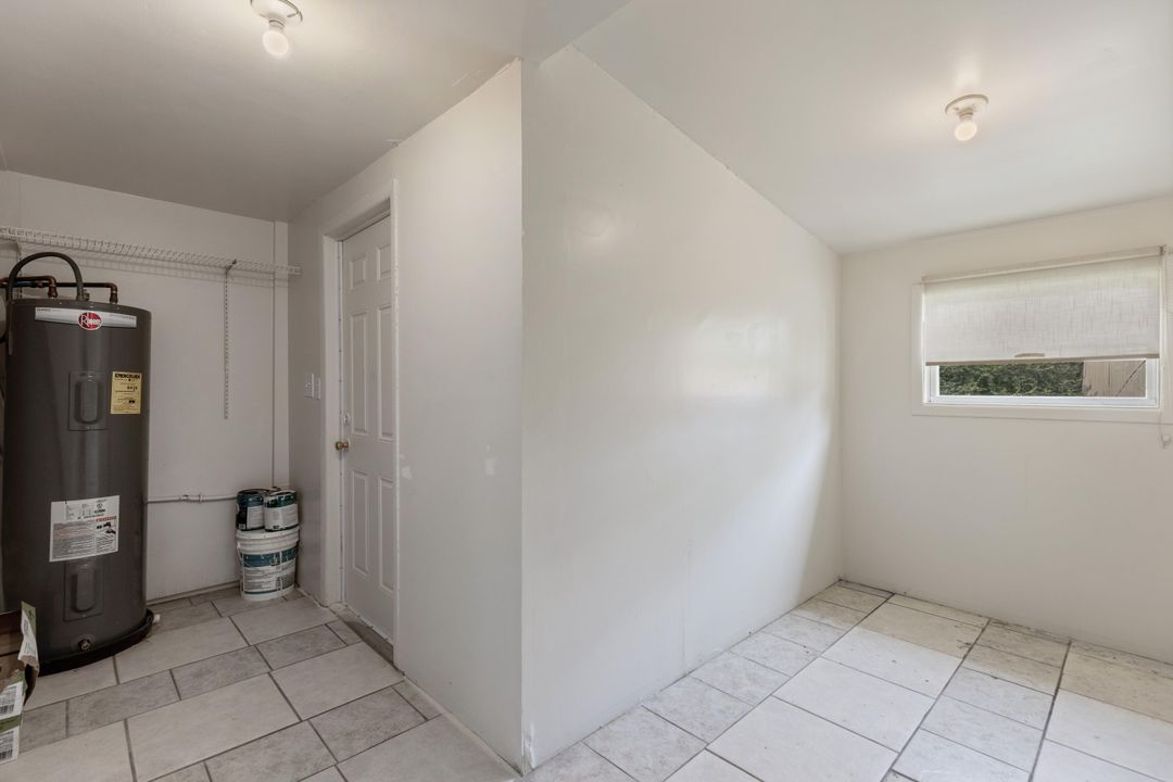 Active With Contract: $230,000 (2 beds, 2 baths, 1132 Square Feet)