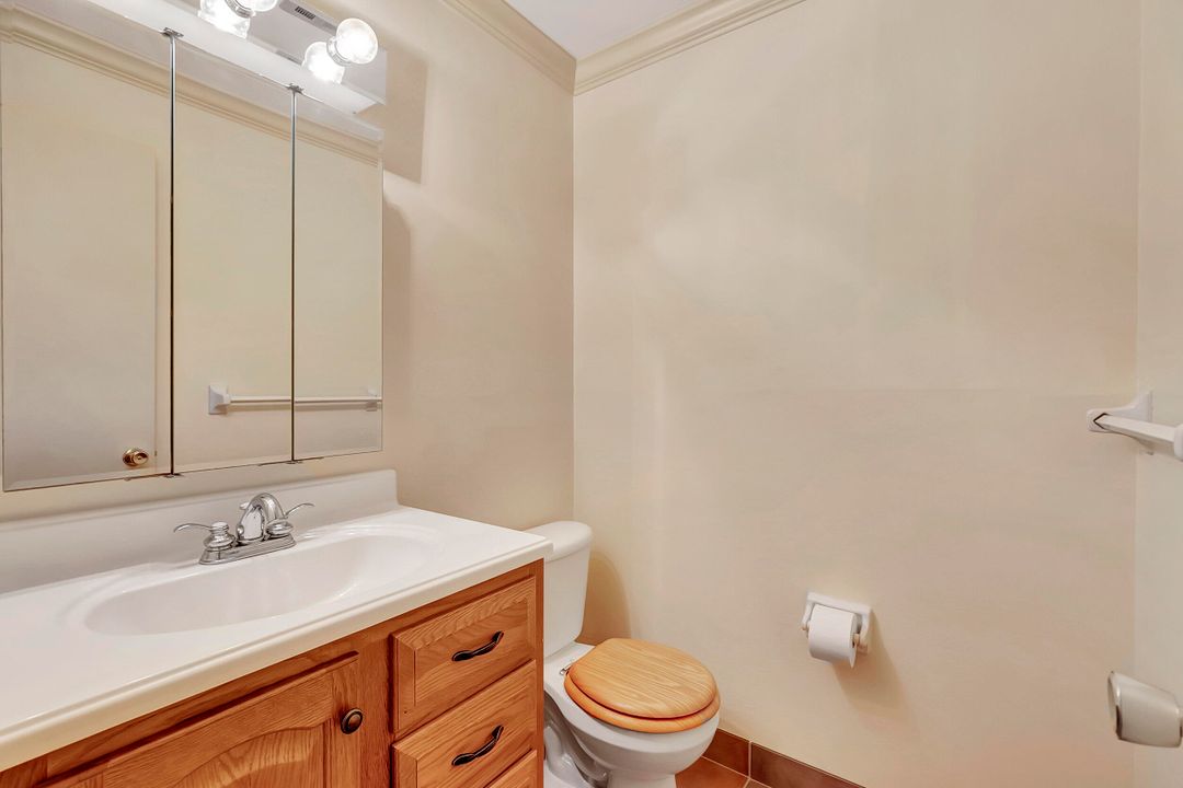 Active With Contract: $149,000 (1 beds, 1 baths, 954 Square Feet)