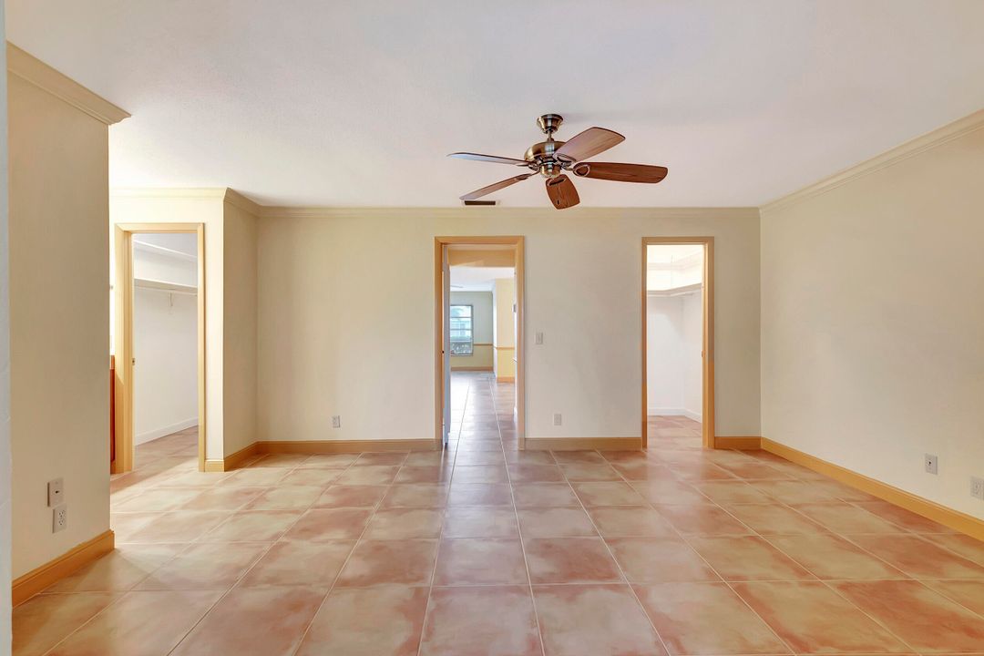 Active With Contract: $149,000 (1 beds, 1 baths, 954 Square Feet)