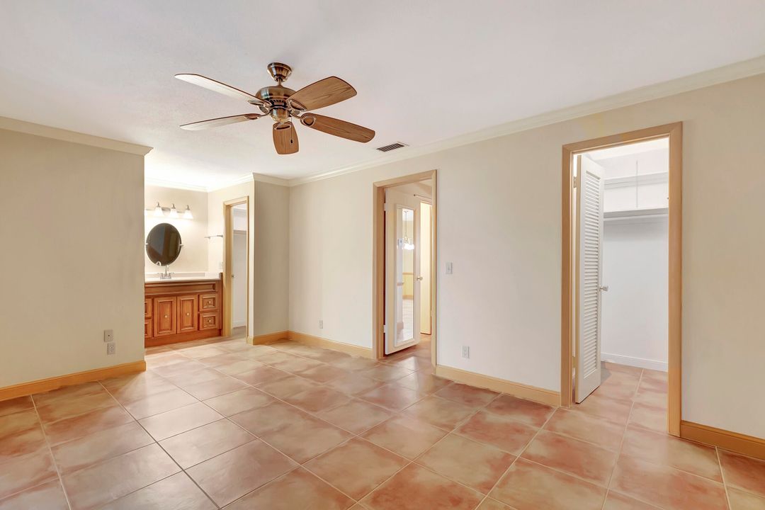 Active With Contract: $149,000 (1 beds, 1 baths, 954 Square Feet)