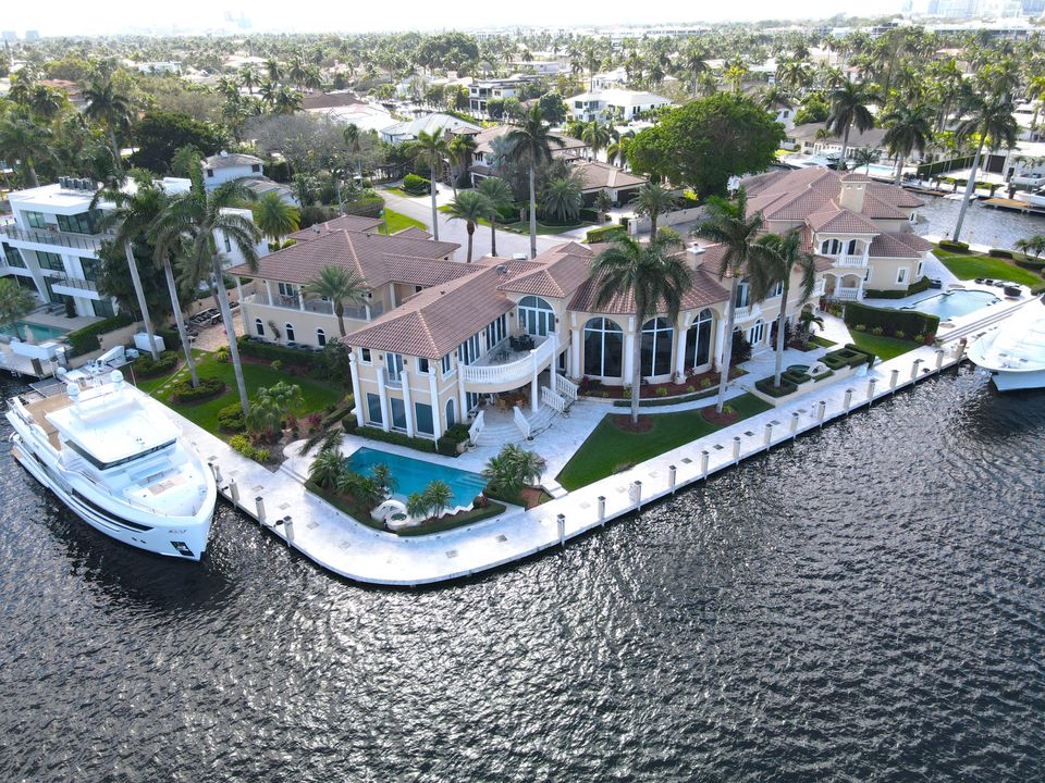For Sale: $14,888,000 (8 beds, 8 baths, 11659 Square Feet)
