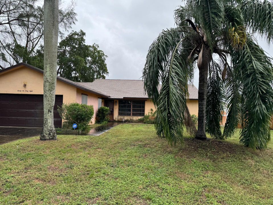 Recently Sold: $380,000 (3 beds, 2 baths, 1664 Square Feet)