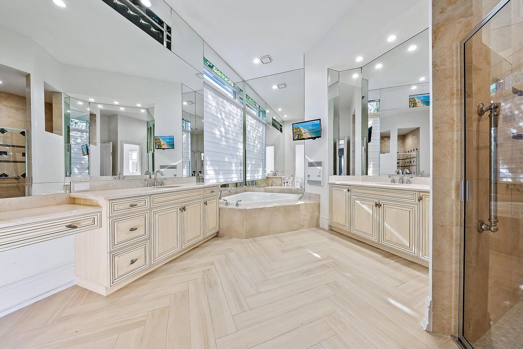Active With Contract: $2,695,000 (3 beds, 3 baths, 3769 Square Feet)