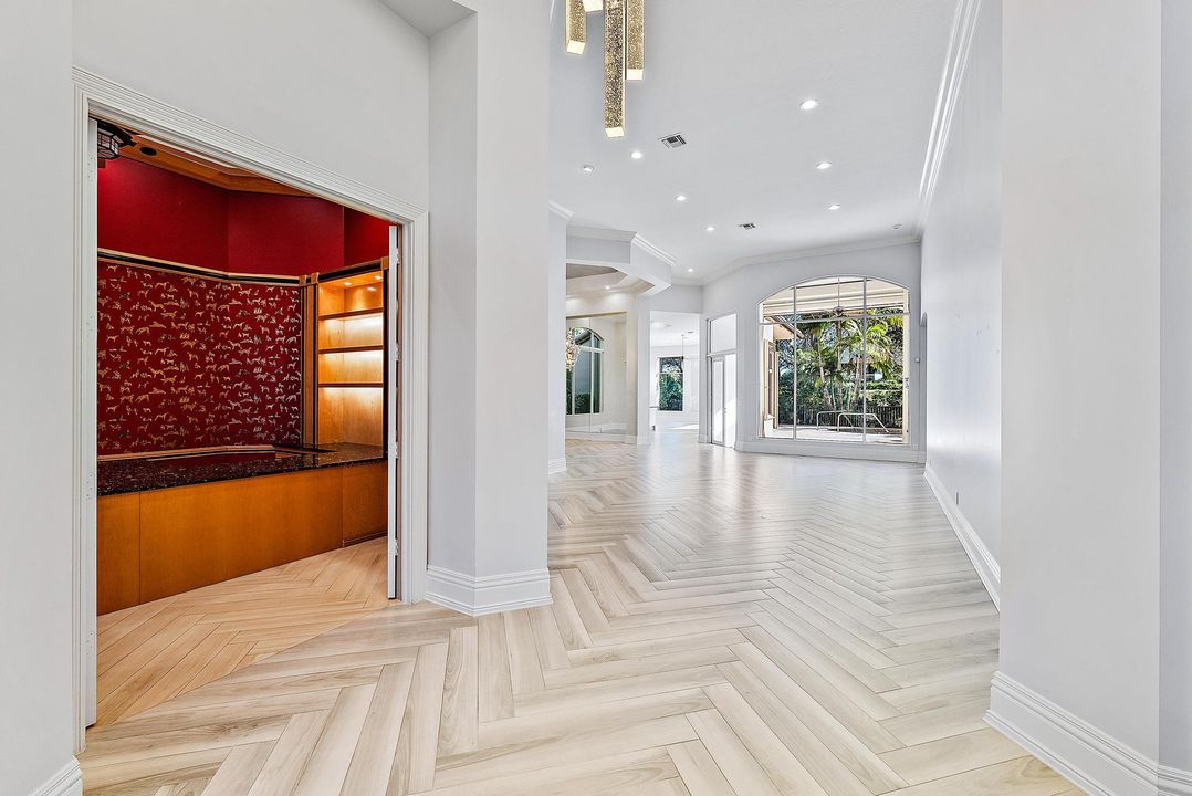 Active With Contract: $2,695,000 (3 beds, 3 baths, 3769 Square Feet)