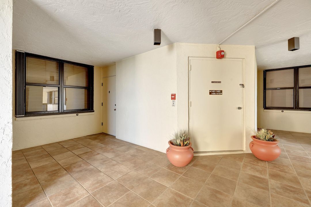 Active With Contract: $660,000 (3 beds, 2 baths, 1544 Square Feet)