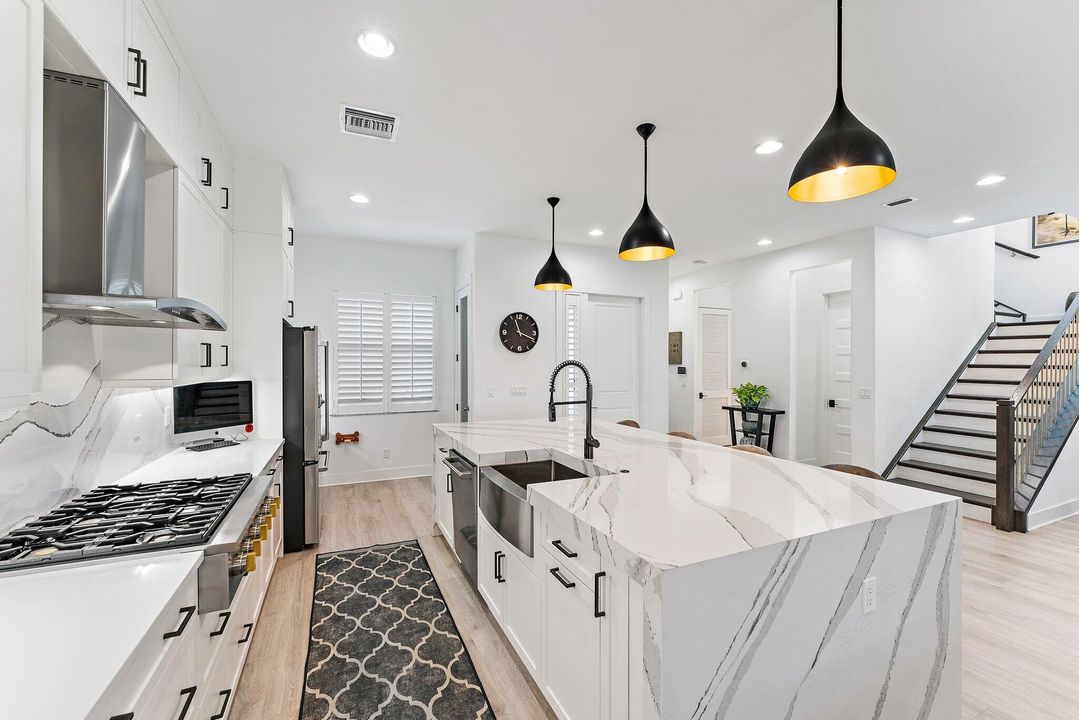 Active With Contract: $1,800,000 (4 beds, 4 baths, 3162 Square Feet)