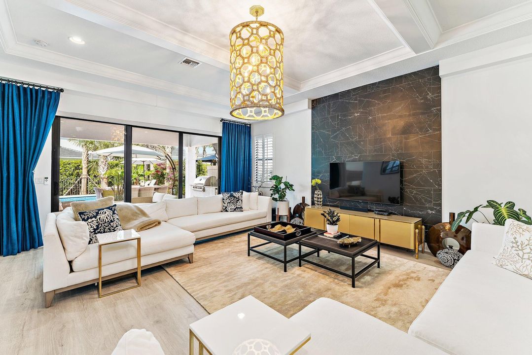 Active With Contract: $1,800,000 (4 beds, 4 baths, 3162 Square Feet)