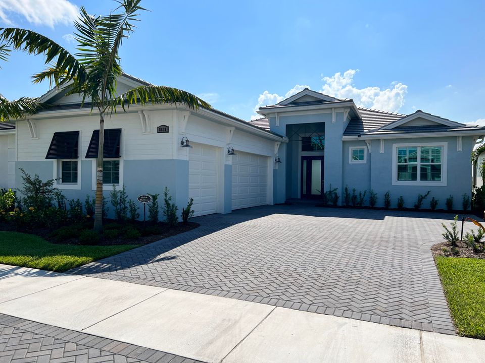 Recently Sold: $785,840 (3 beds, 3 baths, 2586 Square Feet)