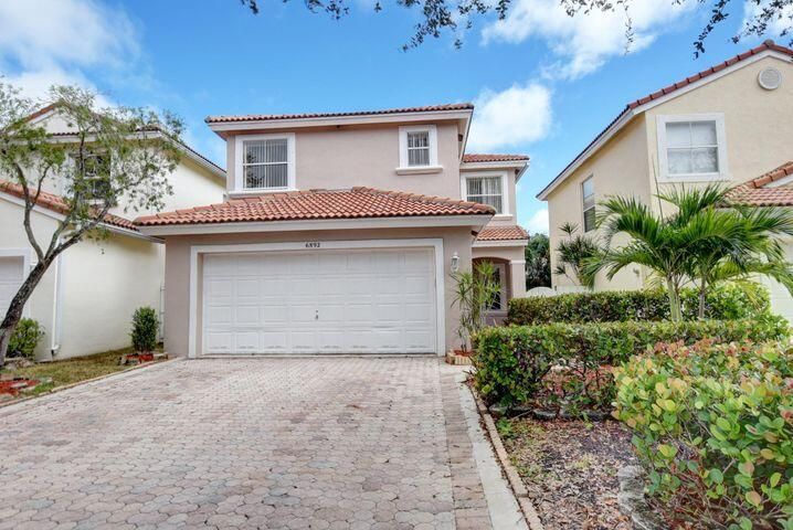 Recently Sold: $629,900 (4 beds, 2 baths, 1887 Square Feet)