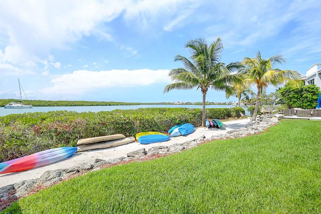 Active With Contract: $770,000 (3 beds, 2 baths, 1760 Square Feet)