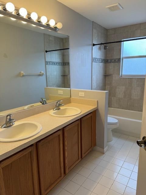 Active With Contract: $3,500 (4 beds, 2 baths, 2486 Square Feet)