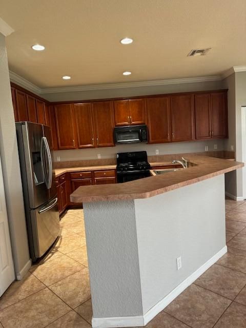 Active With Contract: $3,500 (4 beds, 2 baths, 2486 Square Feet)