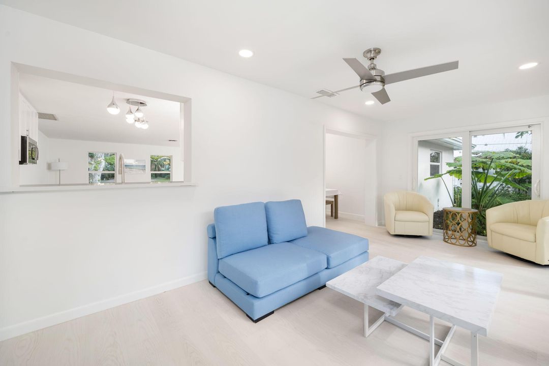 Active With Contract: $1,099,000 (2 beds, 2 baths, 1703 Square Feet)