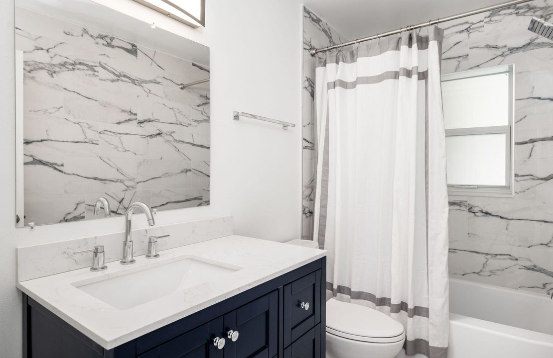 Active With Contract: $1,099,000 (2 beds, 2 baths, 1703 Square Feet)