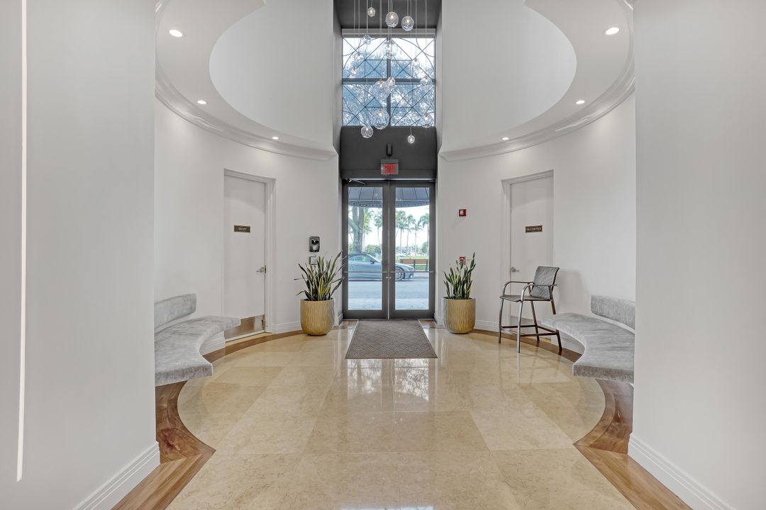 Active With Contract: $4,590,000 (4 beds, 4 baths, 3899 Square Feet)