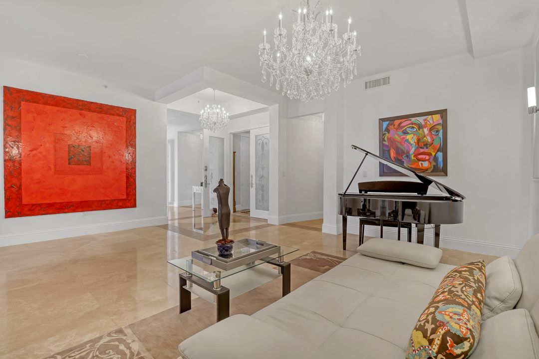 Active With Contract: $4,590,000 (4 beds, 4 baths, 3899 Square Feet)