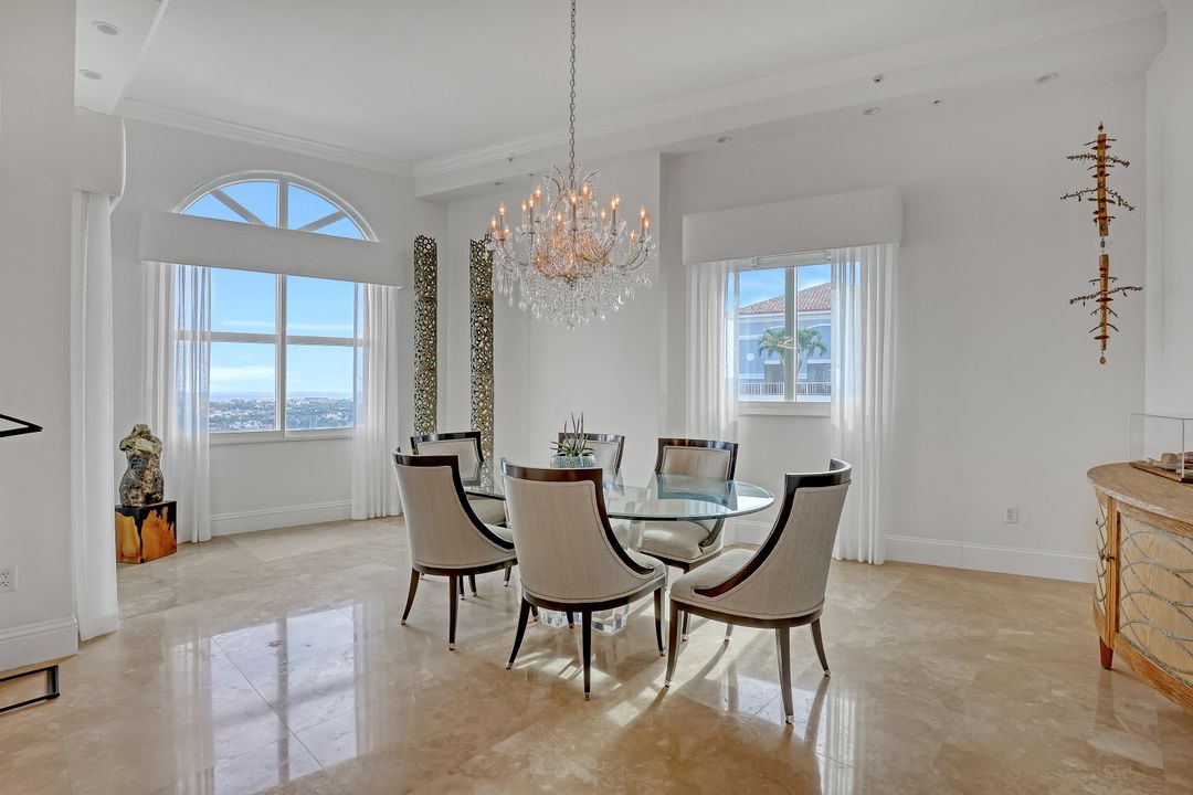 Active With Contract: $4,590,000 (4 beds, 4 baths, 3899 Square Feet)