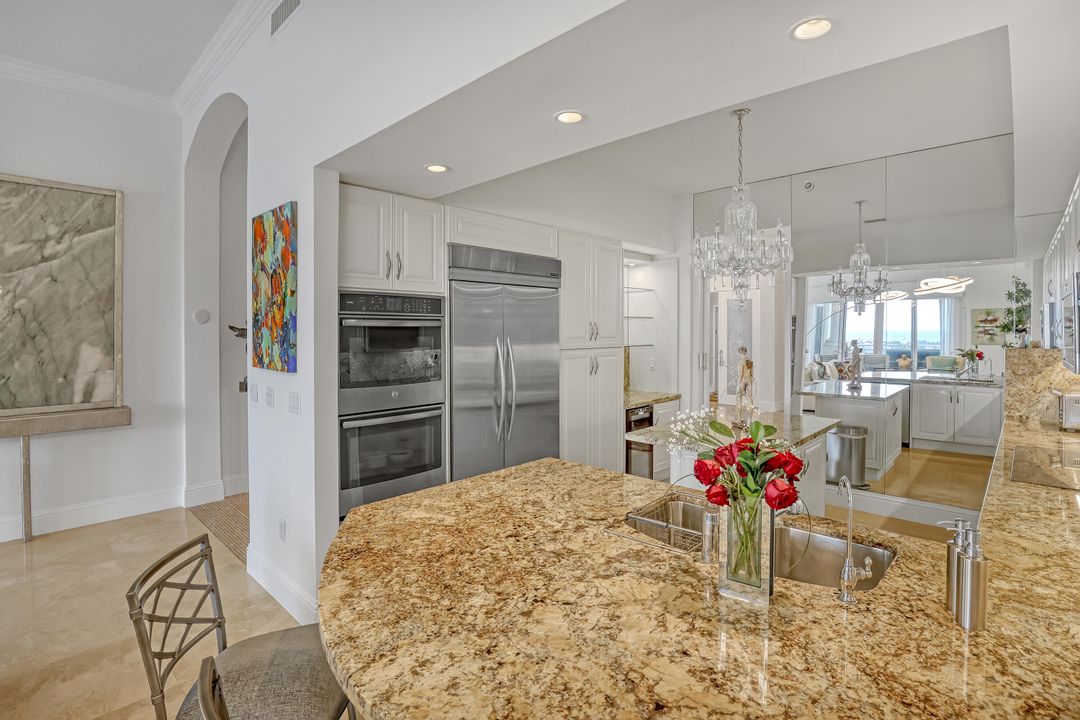 Active With Contract: $4,590,000 (4 beds, 4 baths, 3899 Square Feet)