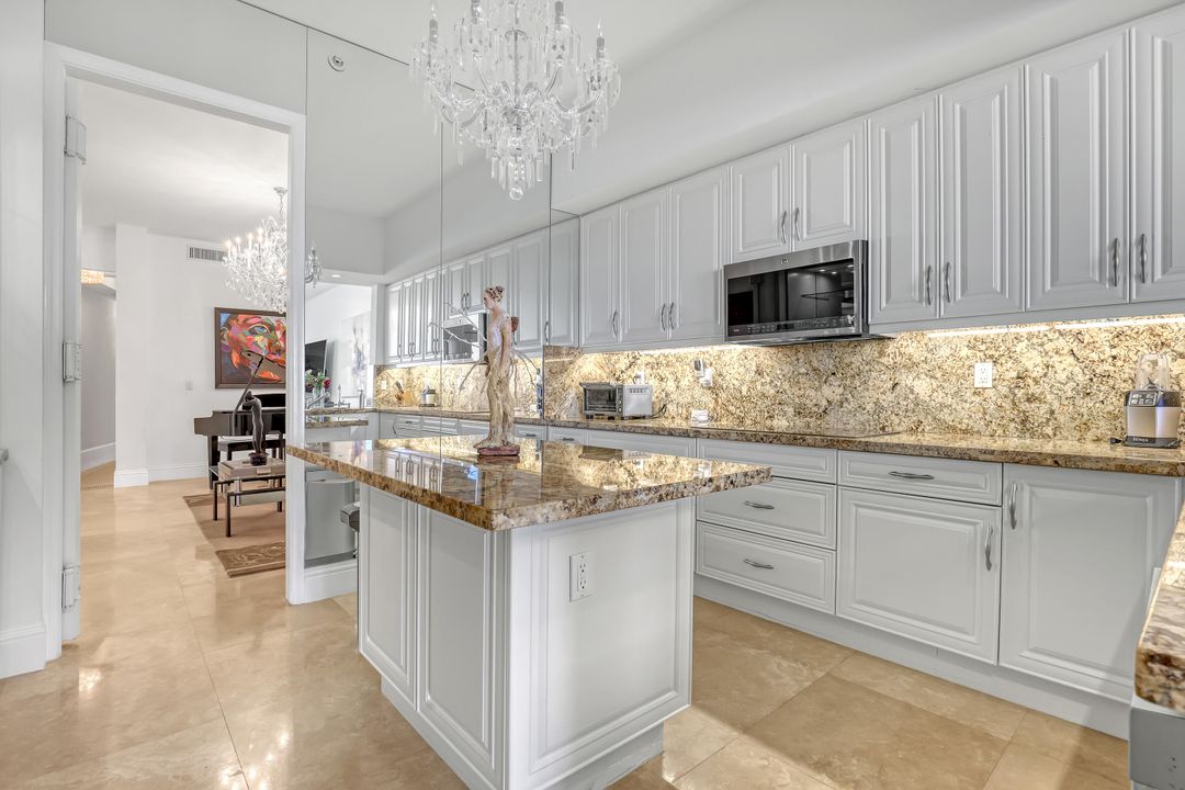 Active With Contract: $4,590,000 (4 beds, 4 baths, 3899 Square Feet)