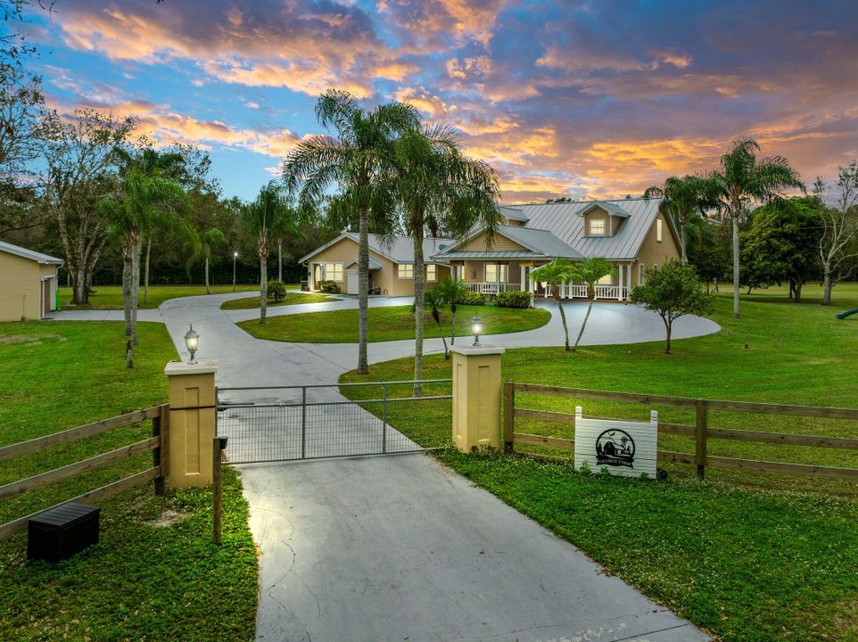 Recently Sold: $1,150,000 (4 beds, 2 baths, 3928 Square Feet)