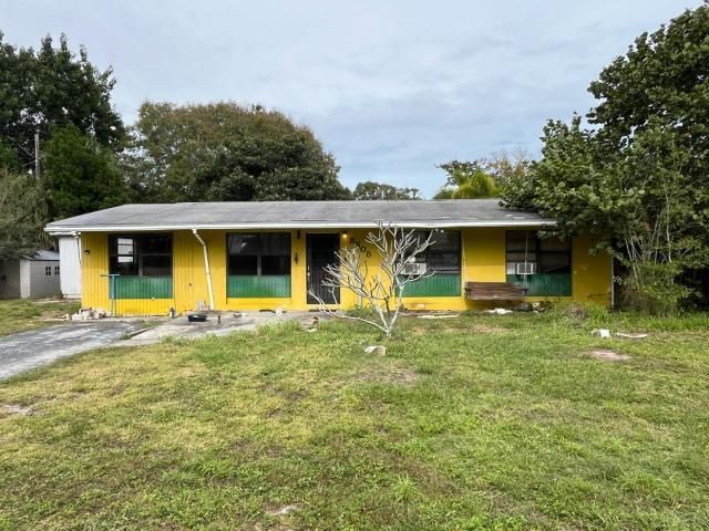 Recently Sold: $169,990 (3 beds, 1 baths, 1560 Square Feet)