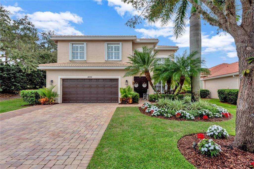 Recently Sold: $689,000 (3 beds, 2 baths, 2764 Square Feet)