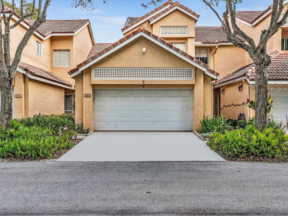 Active With Contract: $499,000 (3 beds, 2 baths, 1625 Square Feet)