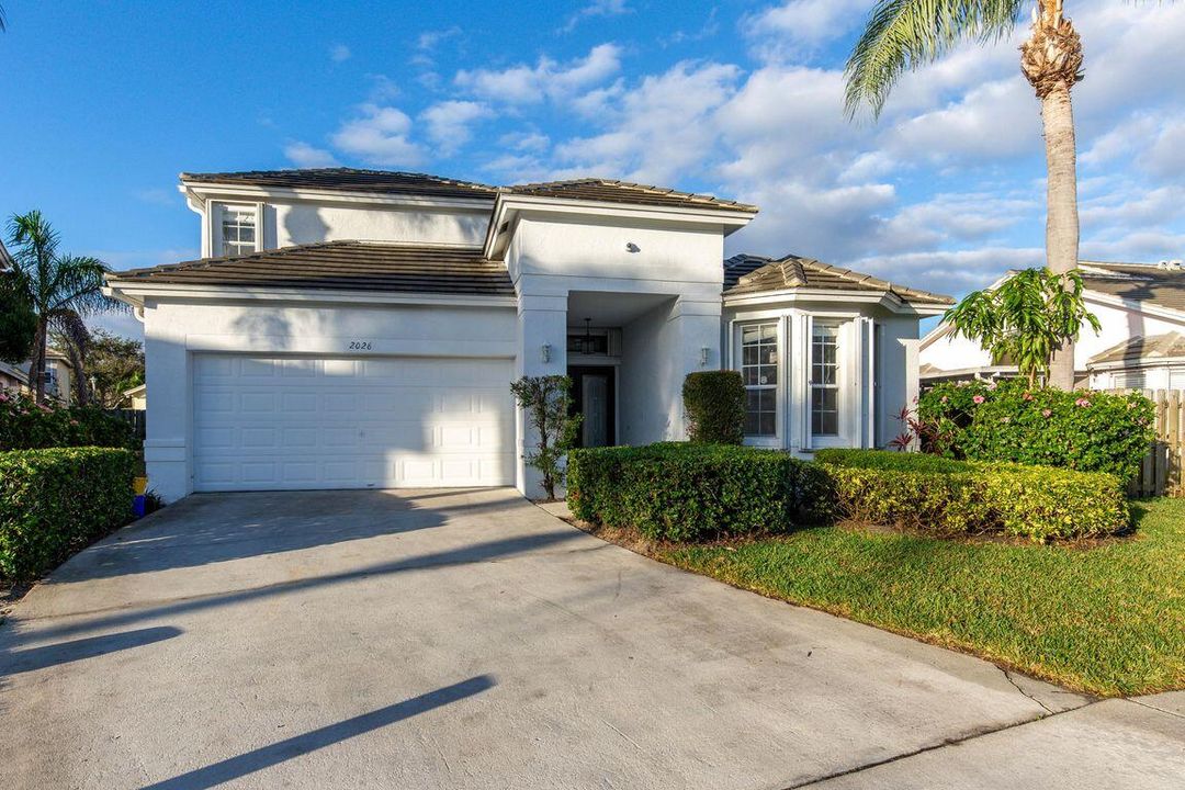 Recently Rented: $3,600 (4 beds, 2 baths, 1893 Square Feet)