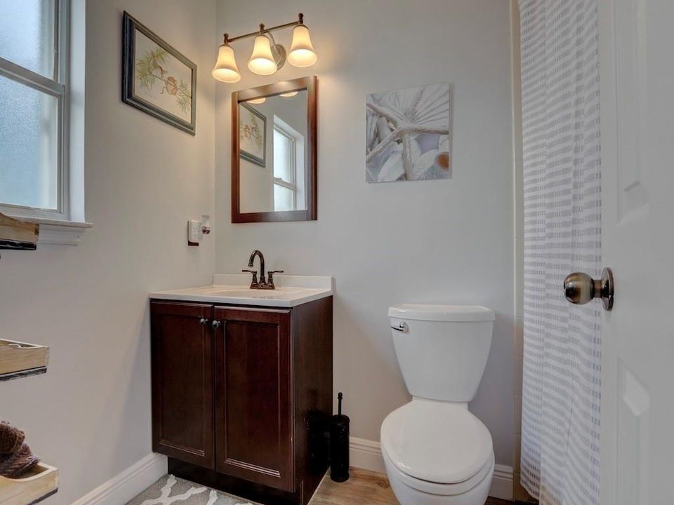 For Sale: $325,000 (2 beds, 2 baths, 1500 Square Feet)