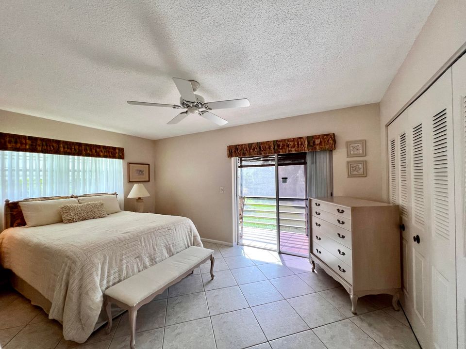 Active With Contract: $102,000 (1 beds, 1 baths, 684 Square Feet)