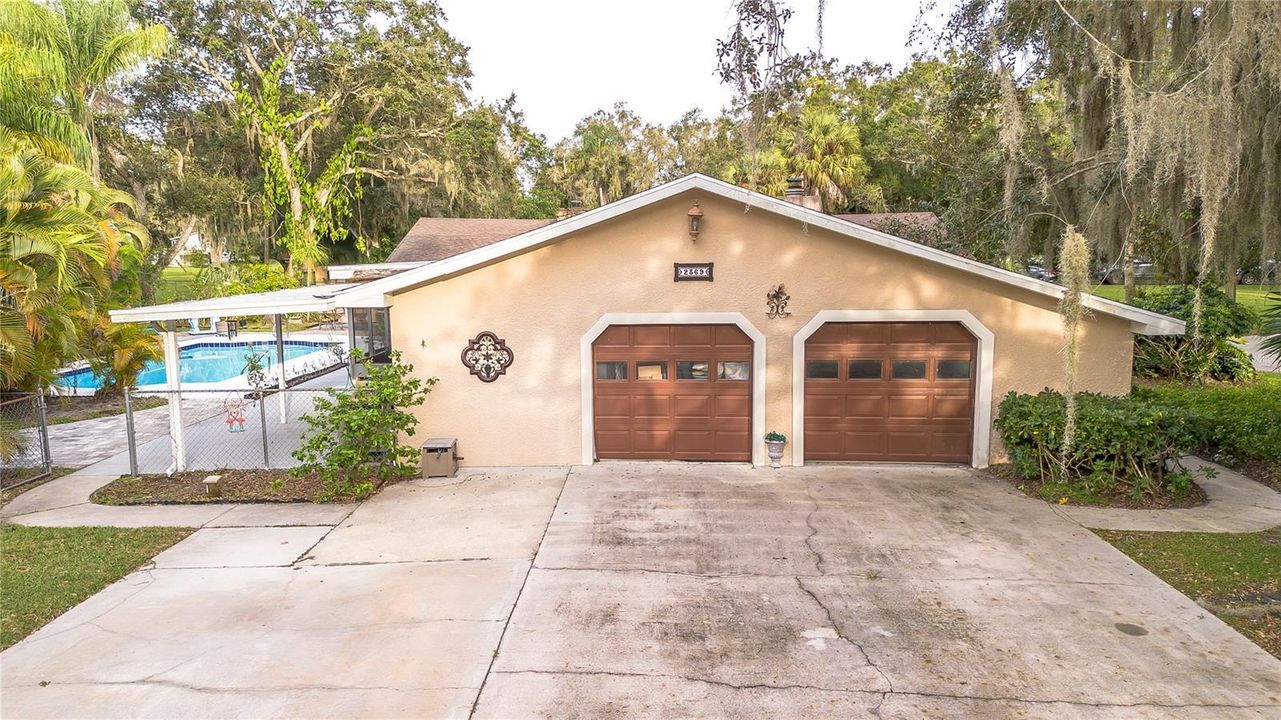 For Sale: $550,000 (3 beds, 2 baths, 2238 Square Feet)