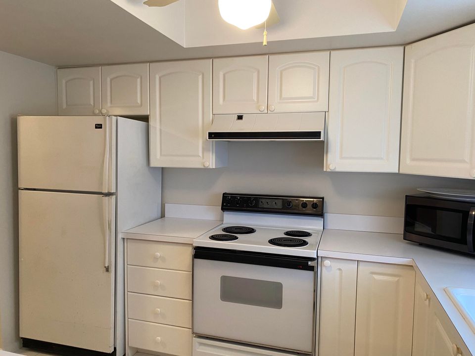 For Rent: $1,700 (2 beds, 2 baths, 1134 Square Feet)